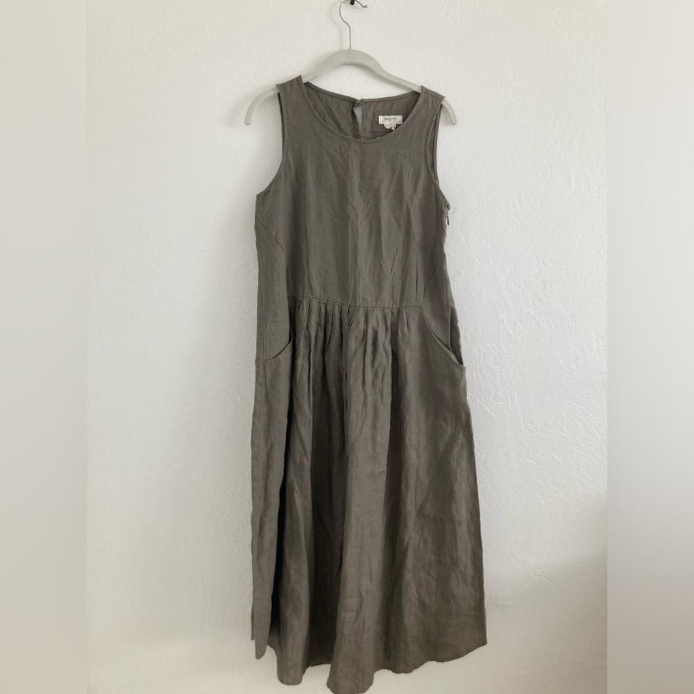 Elegant Gray Midi Dress